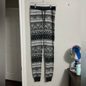 American Eagle Outfitters Winter Leggings Women’s Size Medium
